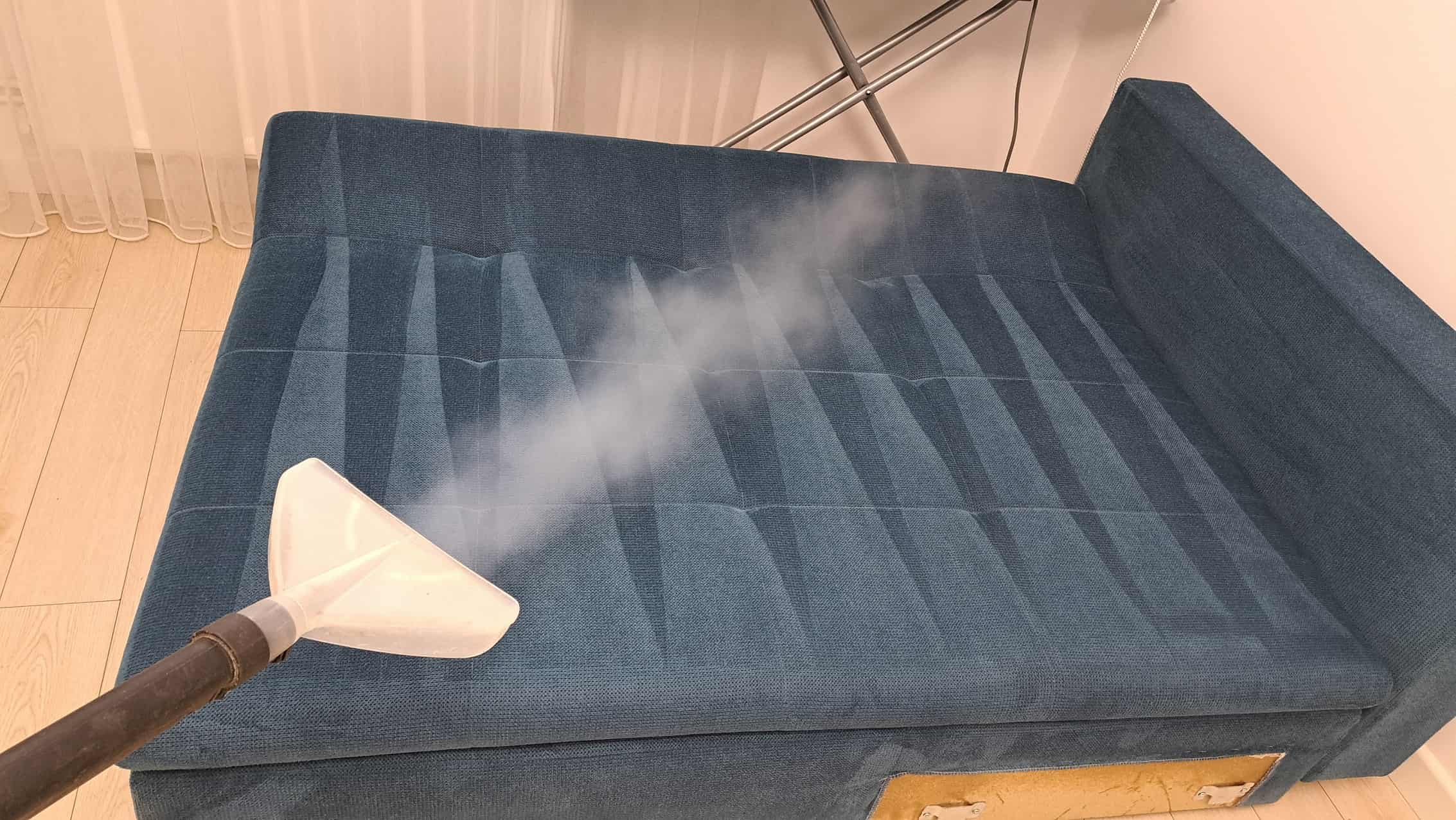 dupa ce s a curatat o canapea murdara in oradea