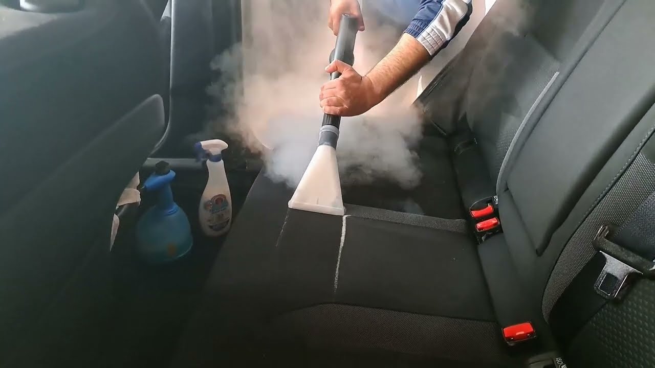 clean spot oradea in timpul curatarii cu aburi la interior auto detailing