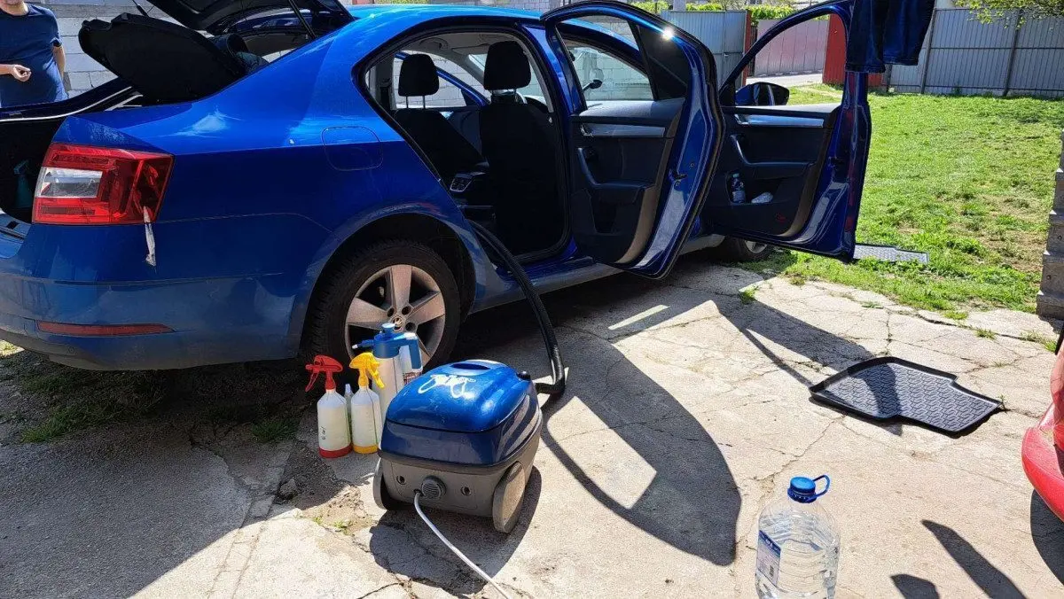 echipamentele aspiratoarele cu aburi si apa fierbinte dn oradea cleanspot