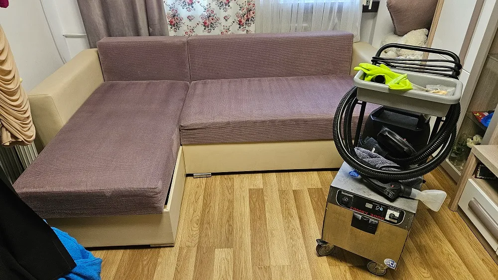 Curățare profesională tapițerie canapea – Oradea