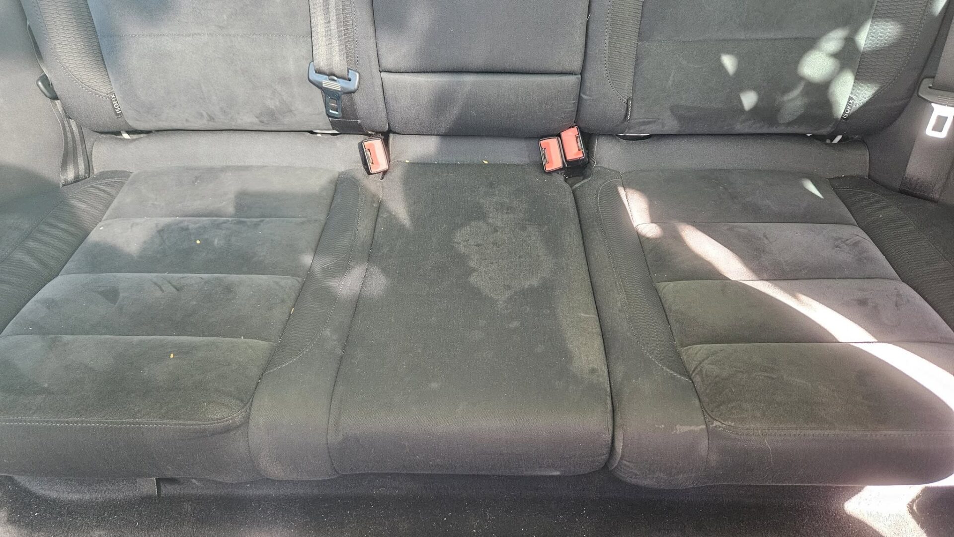Spălătorie și curățare profesională tapițerie auto Oradea